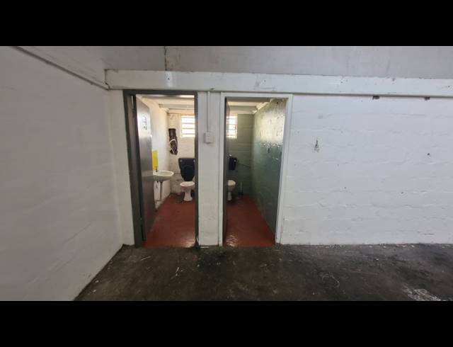 110M² WAREHOUSE TO LET IN ATLANTIS INDUSTRIAL
